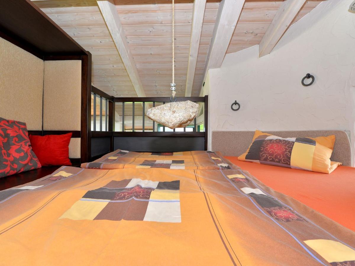 Holiday Home With Whirlpool And Sauna In Viechtach Ngoại thất bức ảnh