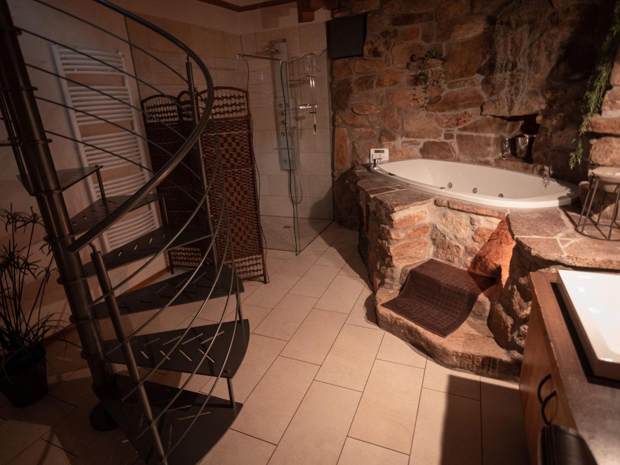 Holiday Home With Whirlpool And Sauna In Viechtach Ngoại thất bức ảnh